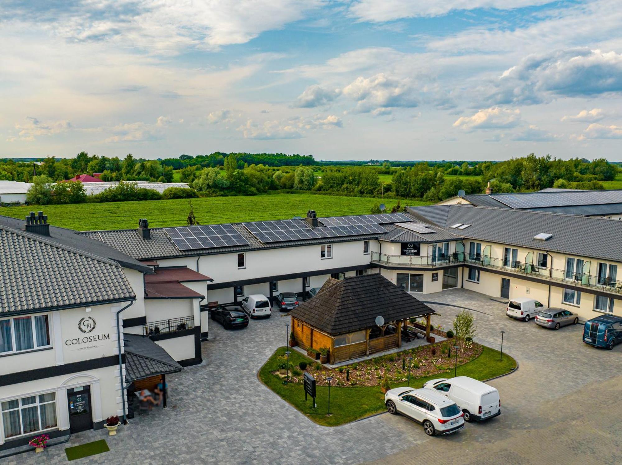 Hotel Coloseum Jarosław Exterior foto